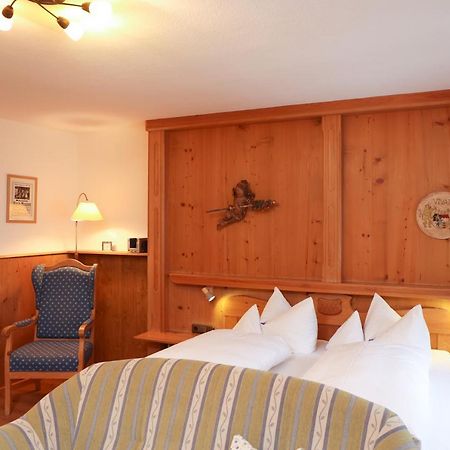 Beim Gschdoaga Appartement Mittenwald Buitenkant foto