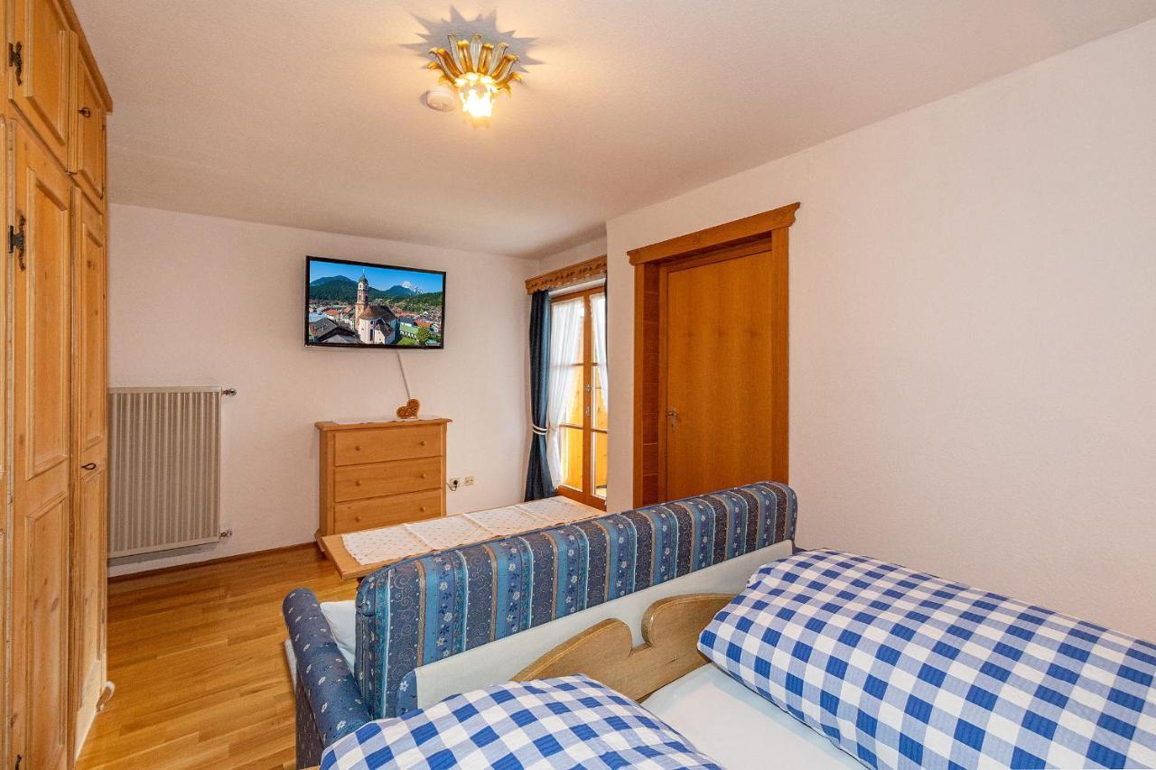 Beim Gschdoaga Appartement Mittenwald Buitenkant foto
