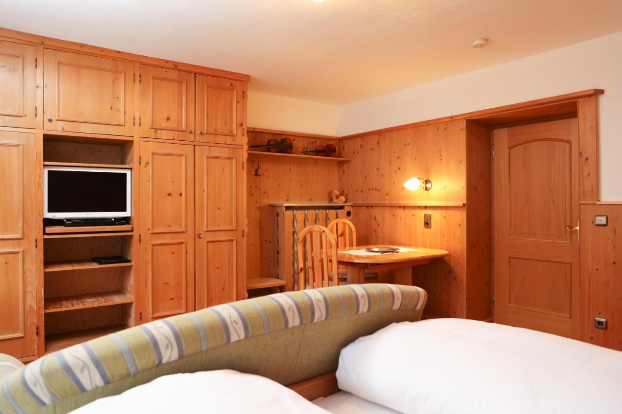 Beim Gschdoaga Appartement Mittenwald Buitenkant foto
