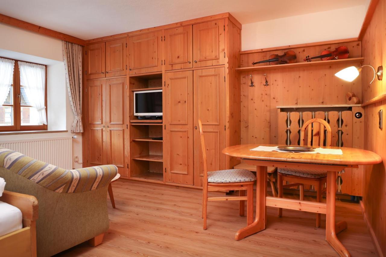 Beim Gschdoaga Appartement Mittenwald Buitenkant foto