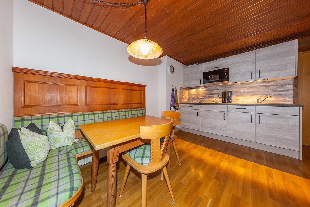 Beim Gschdoaga Appartement Mittenwald Buitenkant foto